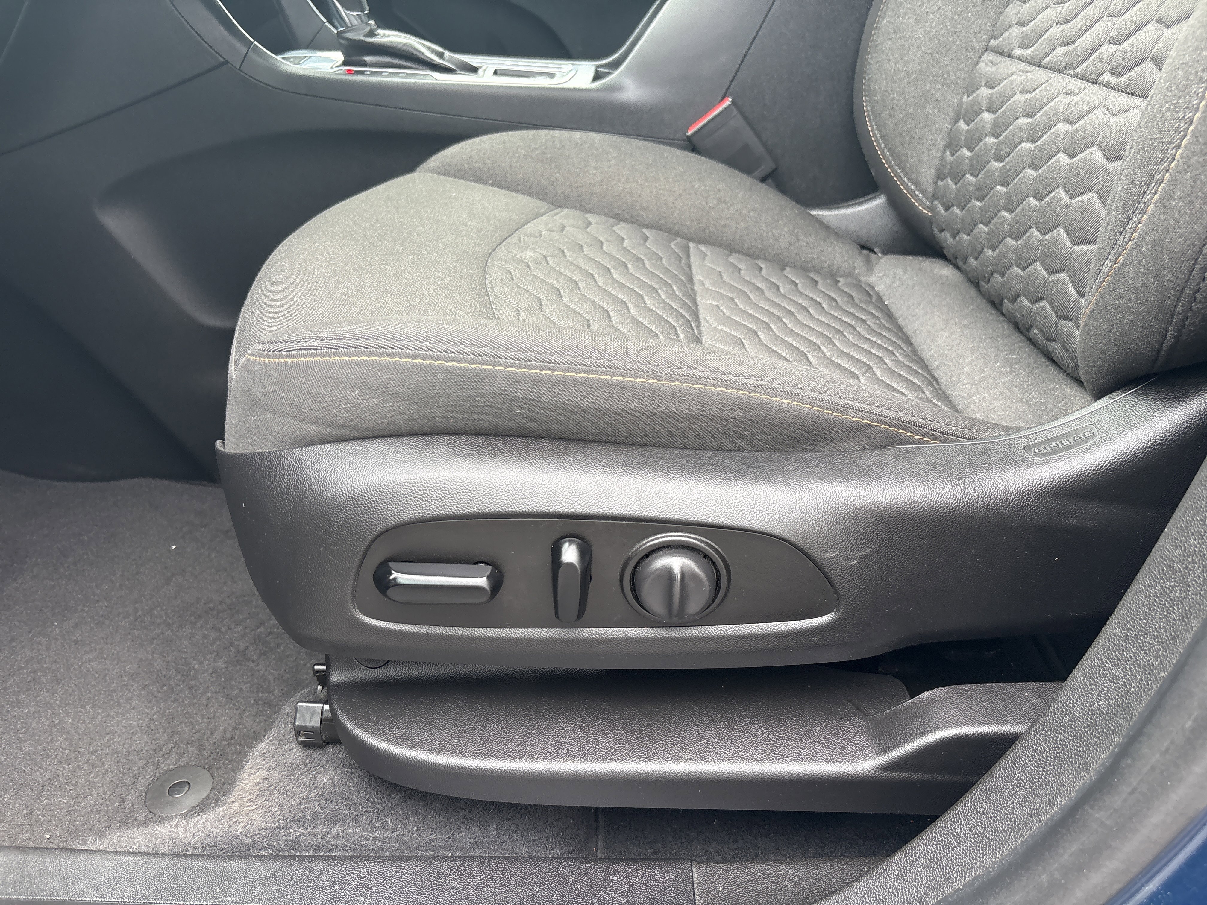 Used 2020 Chevrolet Equinox LT image 19