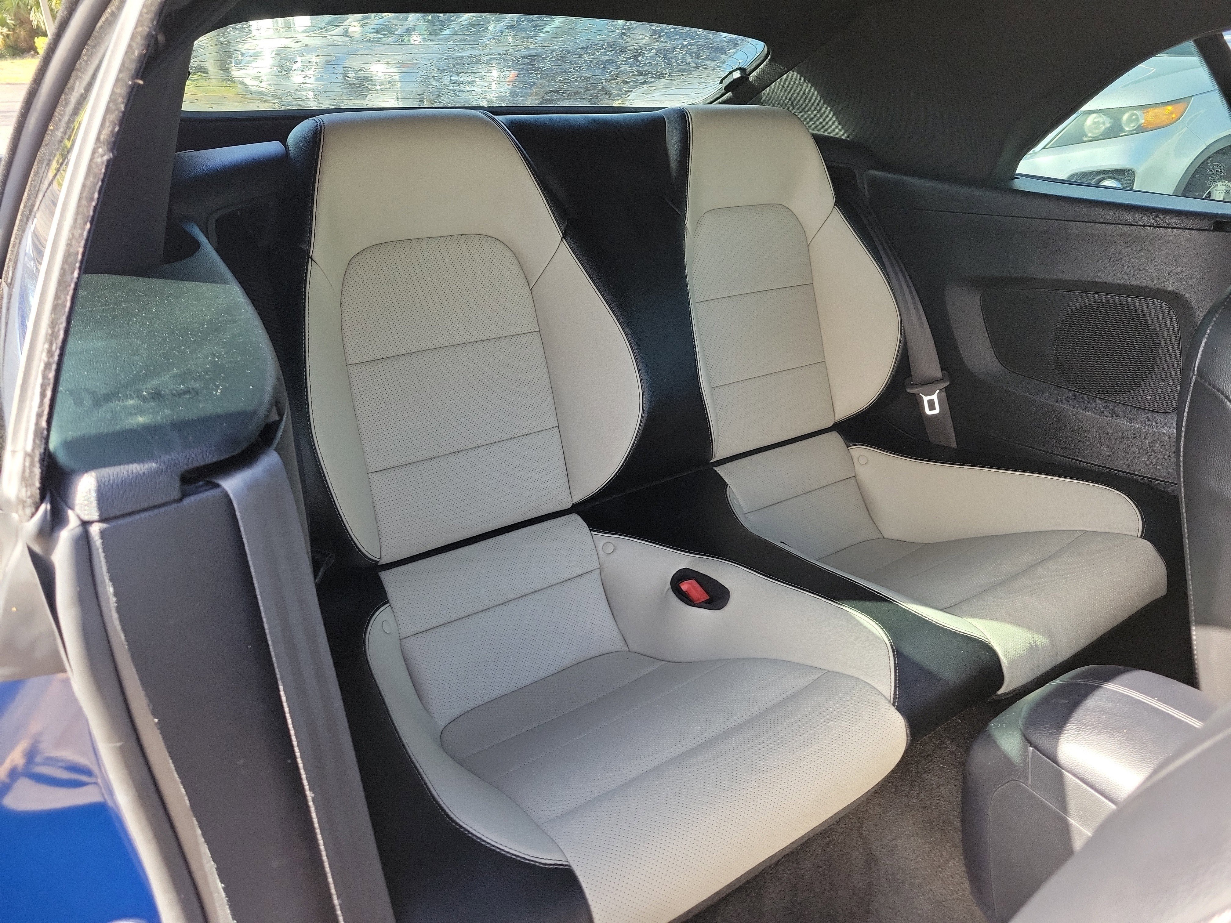 Used 2018 Ford Mustang Premium image 12