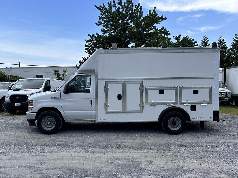 New 2026 Ford E-350 and Econoline 350 Super Duty w/ Power Equipment Group image 4