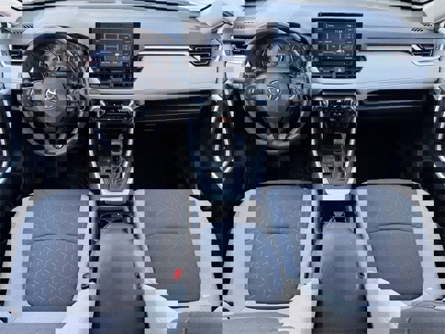 Used 2020 Toyota RAV4 XLE image 9