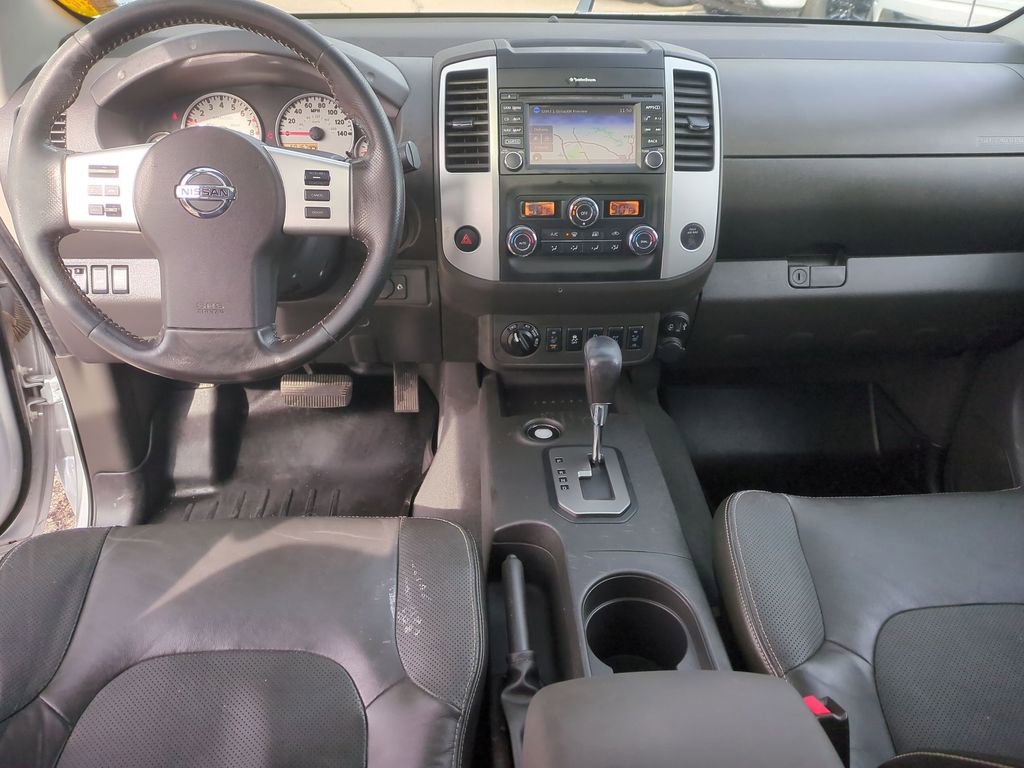 Used 2020 Nissan Frontier PRO-4X image 26