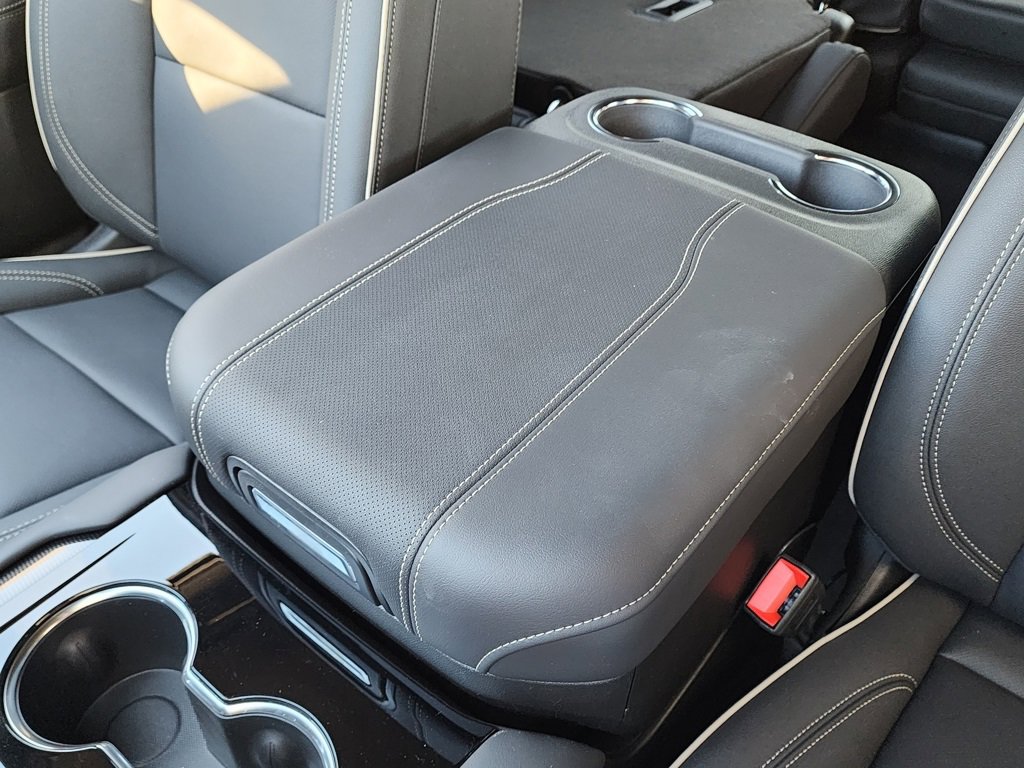 New 2026 GMC Yukon Elevation image 33