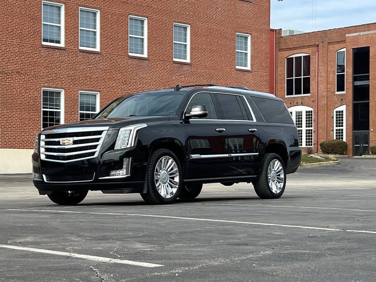 Used 2015 Cadillac Escalade ESV Premium image 23