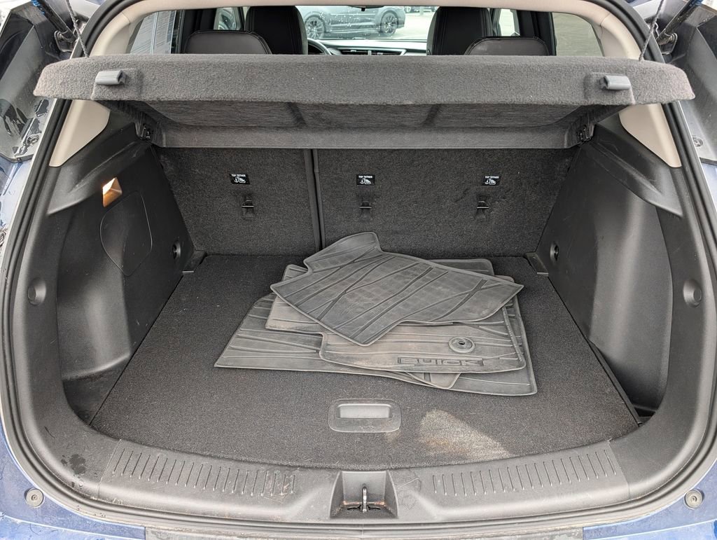 Used 2023 Buick Encore GX Select w/ Safety Package II image 18