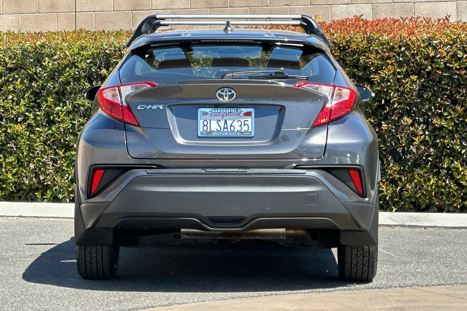 Used 2019 Toyota C-HR LE FWD image 5