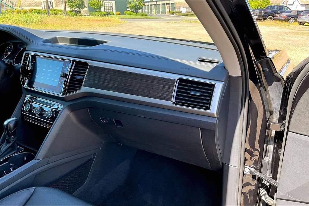 Used 2018 Volkswagen Atlas SEL FWD image 19