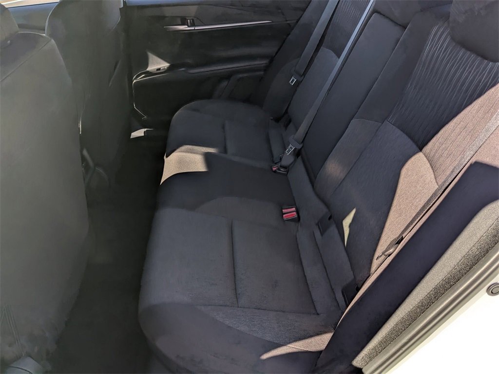 Used 2025 Toyota Camry SE image 25