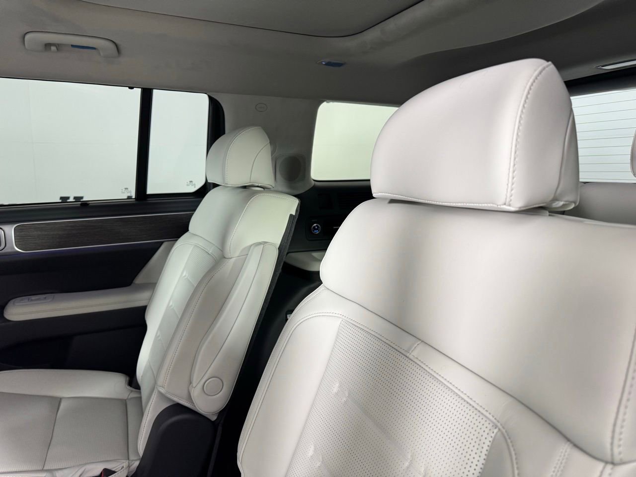 Used 2025 Hyundai Santa Fe Calligraphy image 26