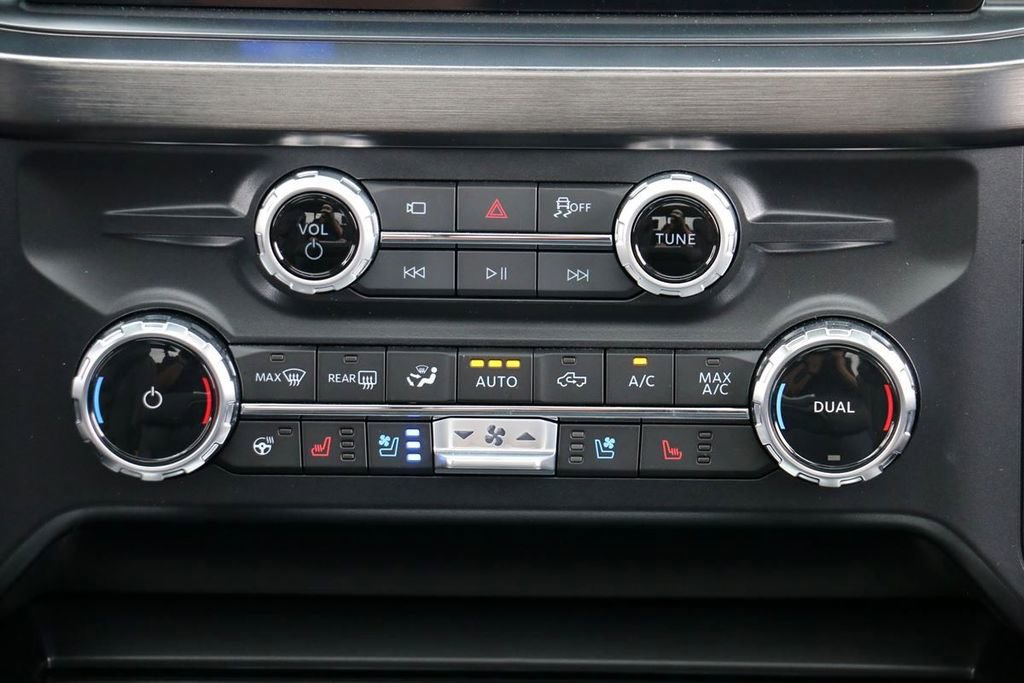 New 2026 Ford F250 Lariat w/ Black Appearance Package AWD/4WD image 32