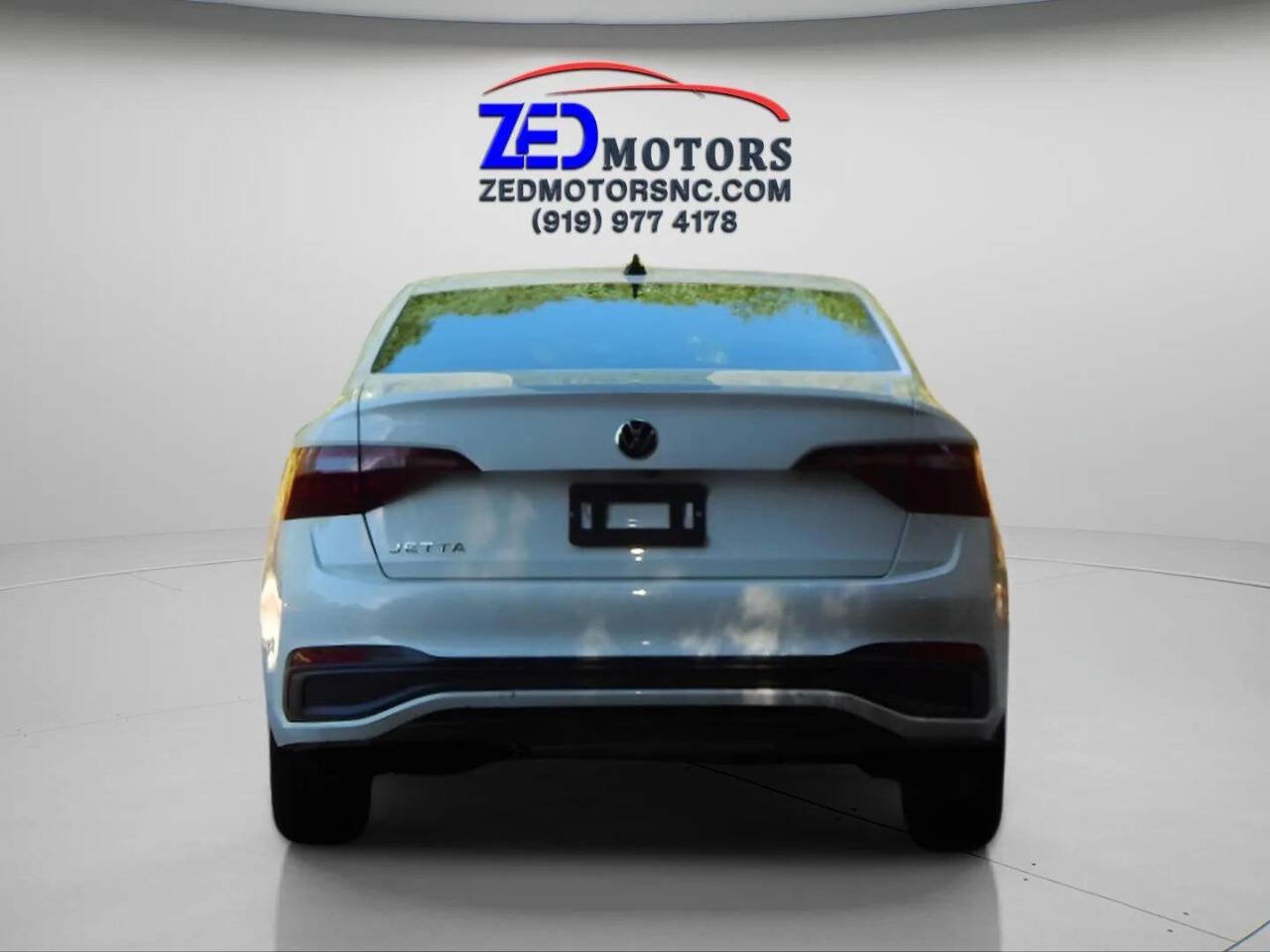 Used 2024 Volkswagen Jetta S image 6
