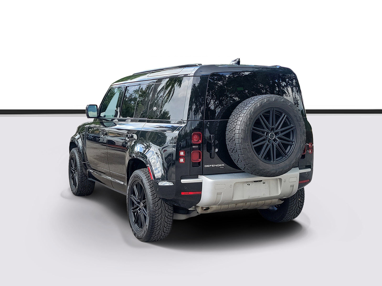Used 2022 Land Rover Defender 110 XS Edition AWD/4WD image 3