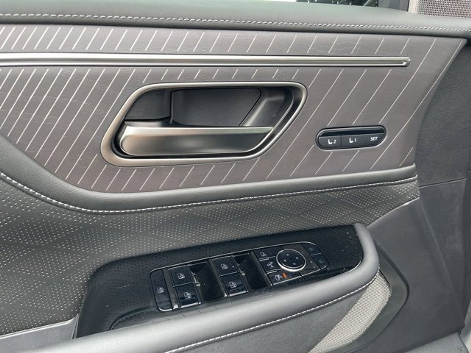 New 2025 INFINITI QX80 Autograph image 29