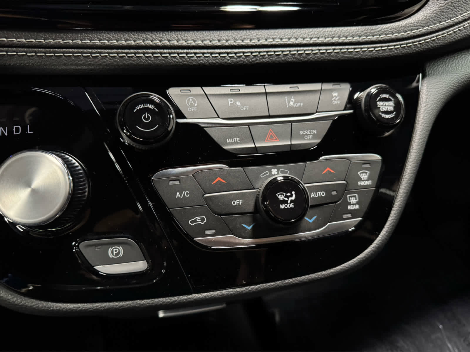 New 2026 Chrysler Pacifica Select image 20