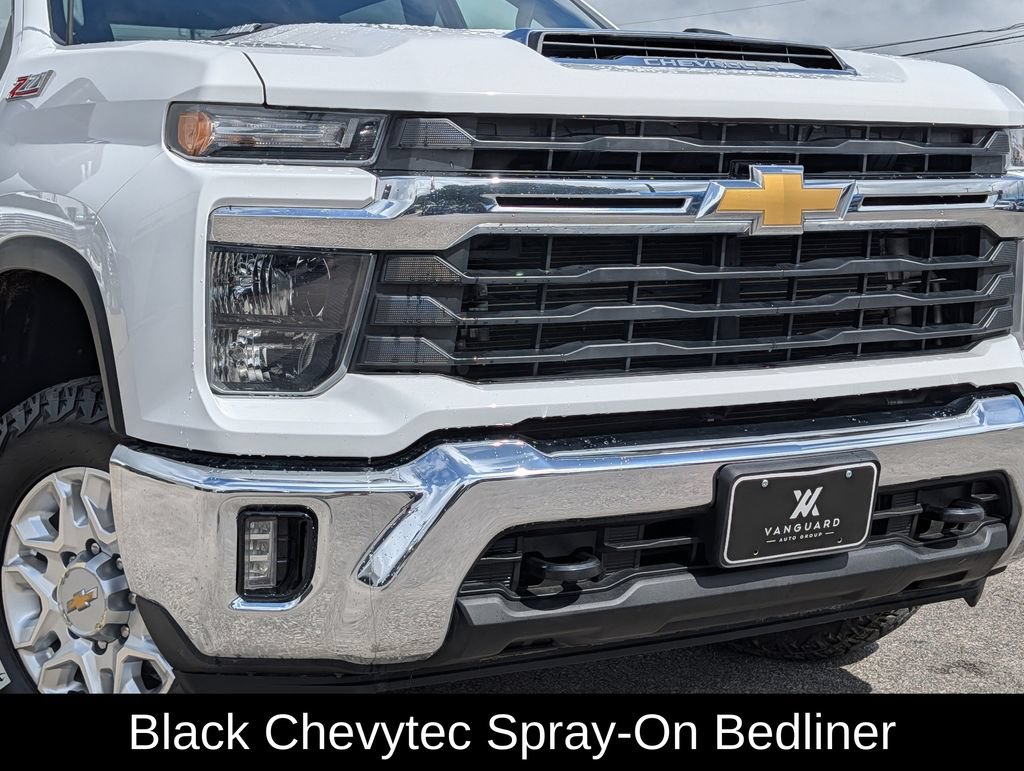 Used 2024 Chevrolet Silverado 2500 LT AWD/4WD image 10