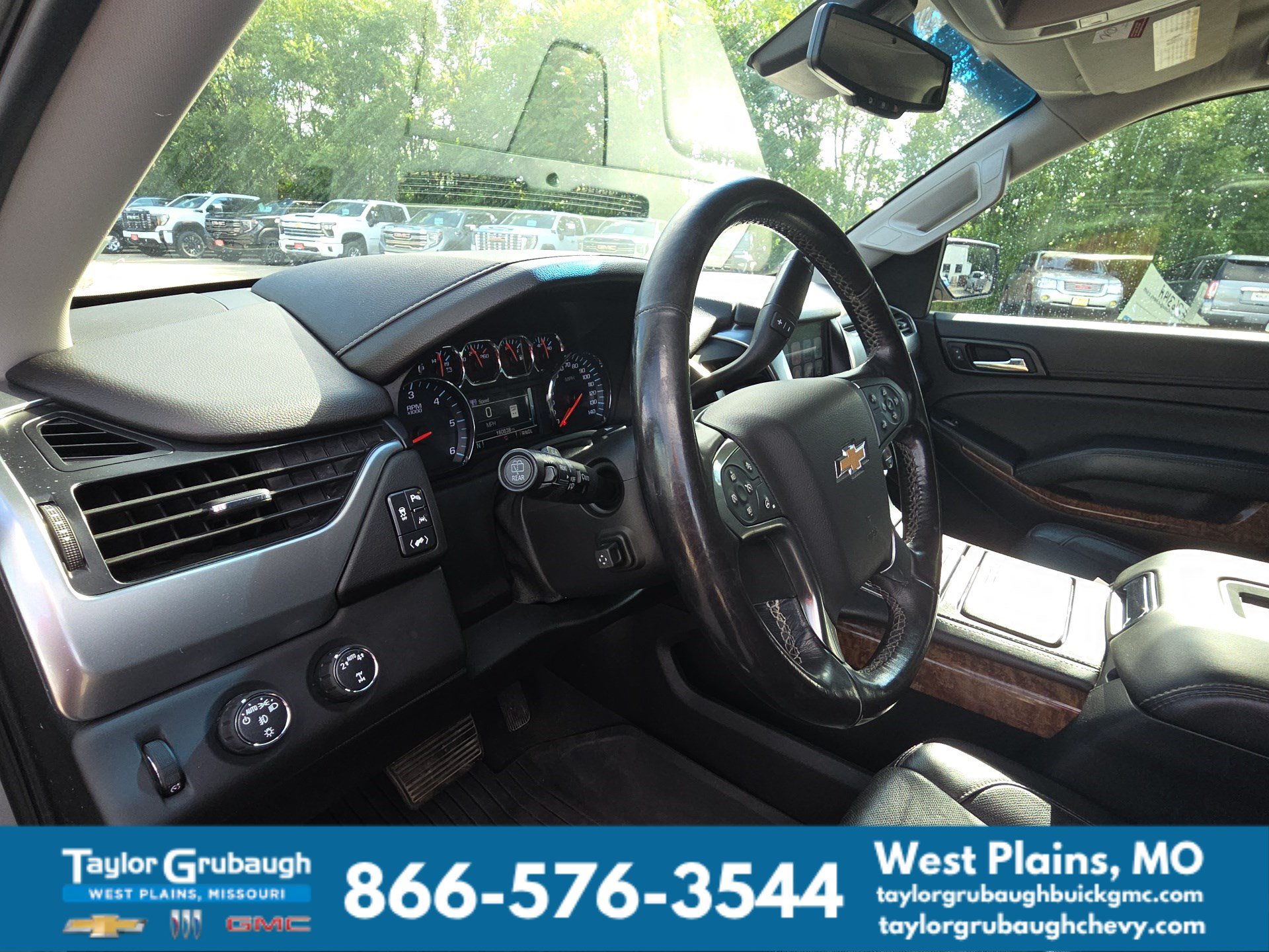 Used 2020 Chevrolet Tahoe Premier AWD/4WD image 14