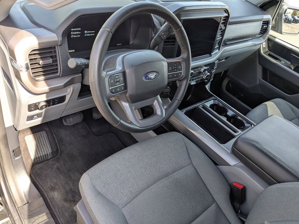 Used 2025 Ford F150 XLT w/ Equipment Group 301A Standard image 9