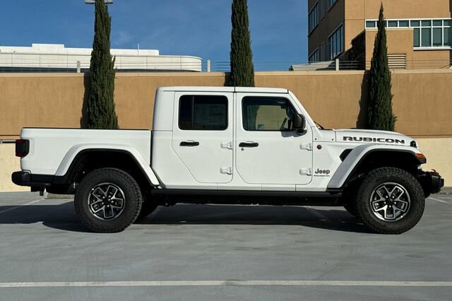 New 2026 Jeep Gladiator Rubicon image 3
