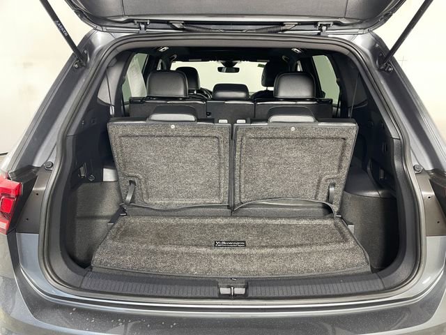 Used 2023 Volkswagen Tiguan SE R-Line FWD image 19