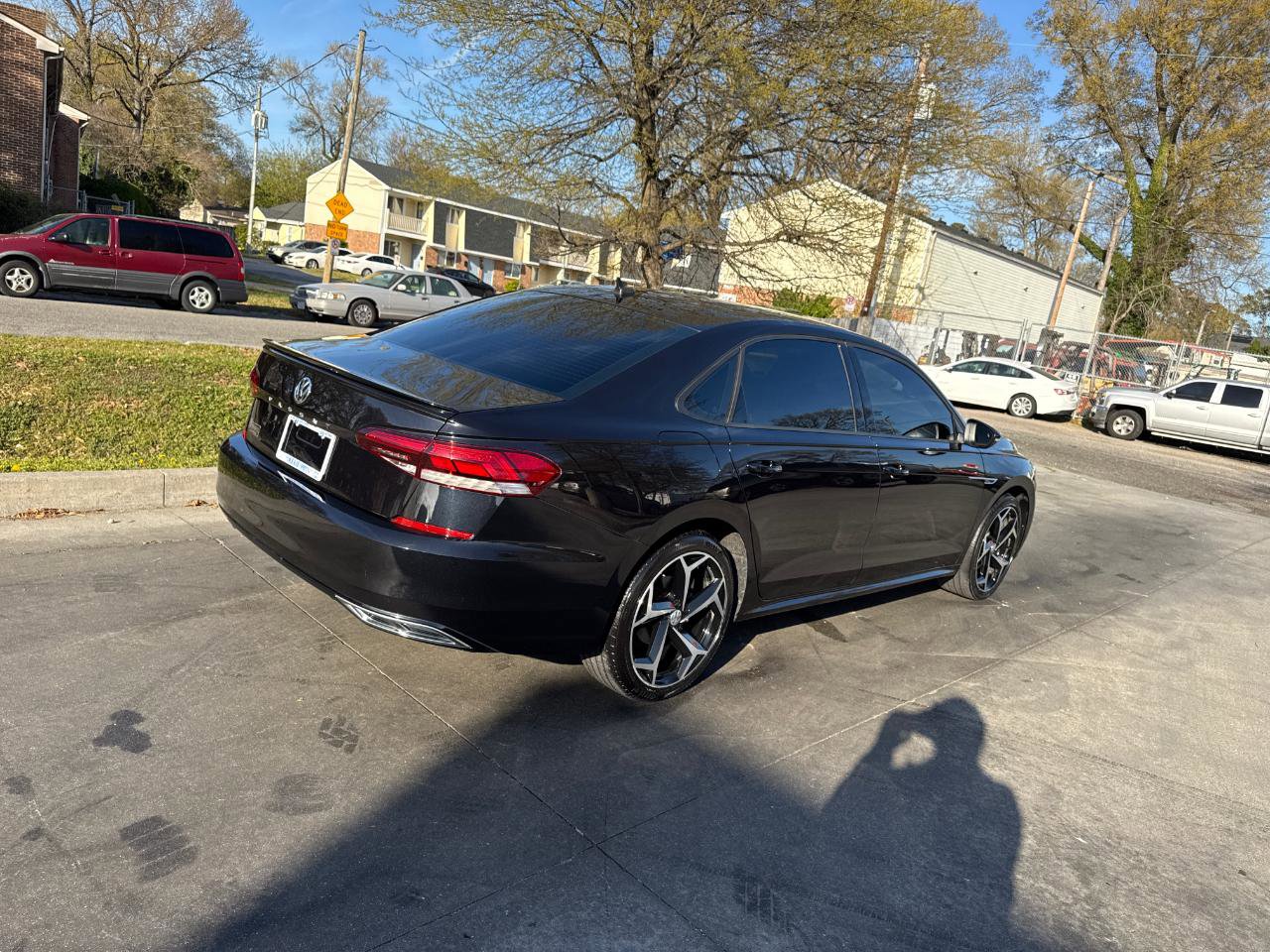 Used 2020 Volkswagen Passat 2.0T R-Line image 3