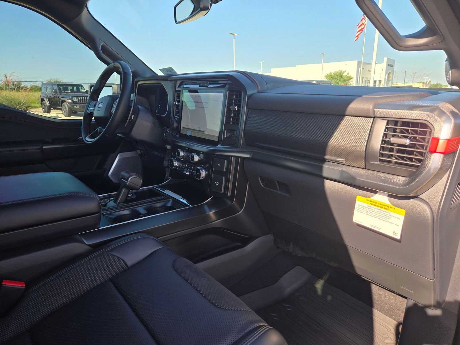 Used 2025 Ford F150 Raptor AWD/4WD image 27