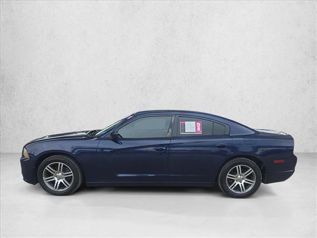 Used 2014 Dodge Charger SE RWD image 2
