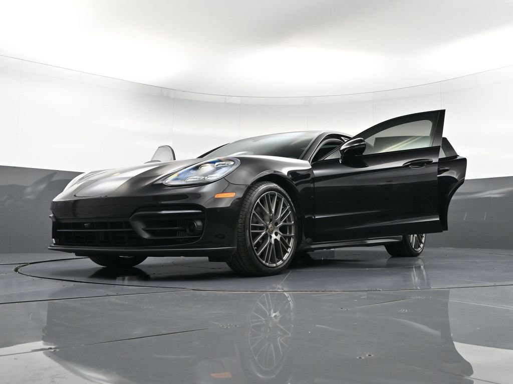 Certified 2022 Porsche Panamera Platinum Edition image 41