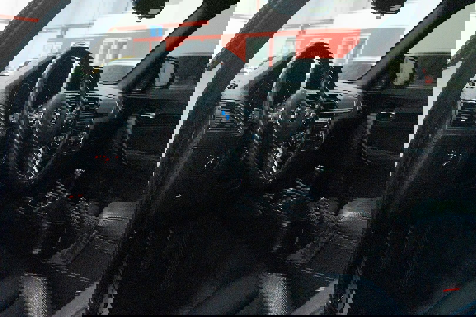 Used 2018 BMW M2 image 21