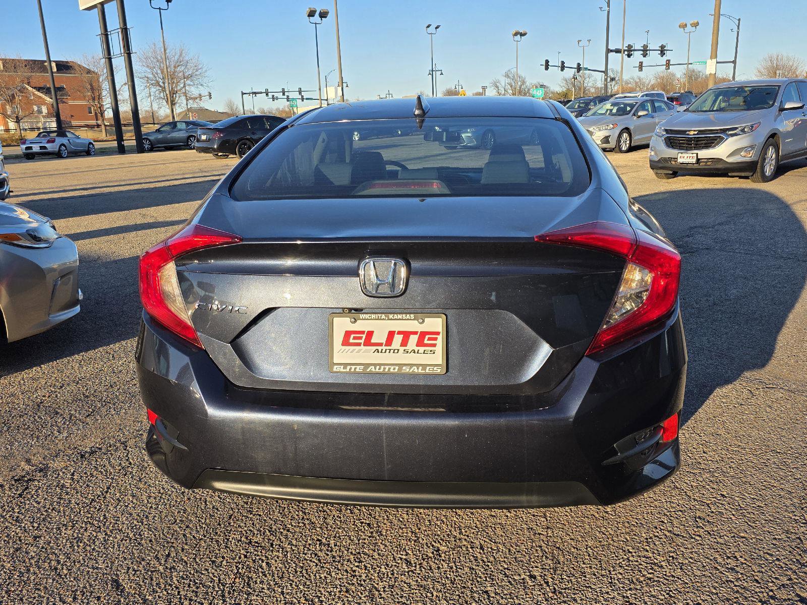 Used 2018 Honda Civic EX image 6