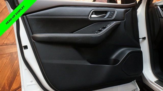 Certified 2022 Nissan Rogue Platinum w/ Head-Up Display Package image 31