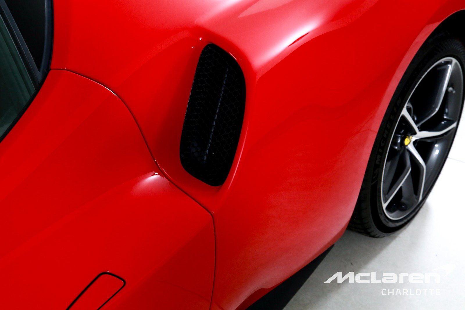 Used 2023 Ferrari 296 GTB RWD image 33