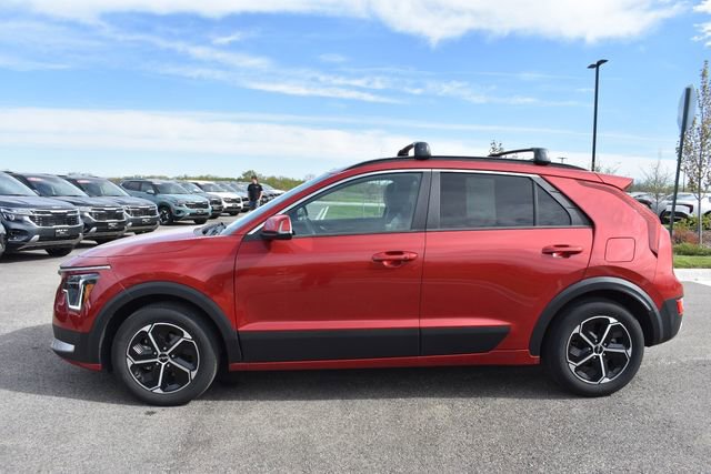 Used 2024 Kia Niro EX FWD image 6