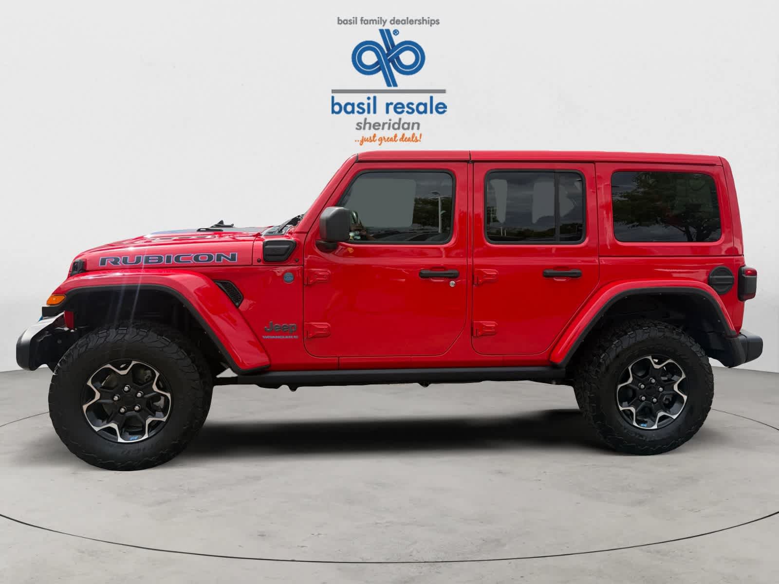 Used 2023 Jeep Wrangler Unlimited Rubicon 4xe w/ Cold Weather Group AWD/4WD image 3