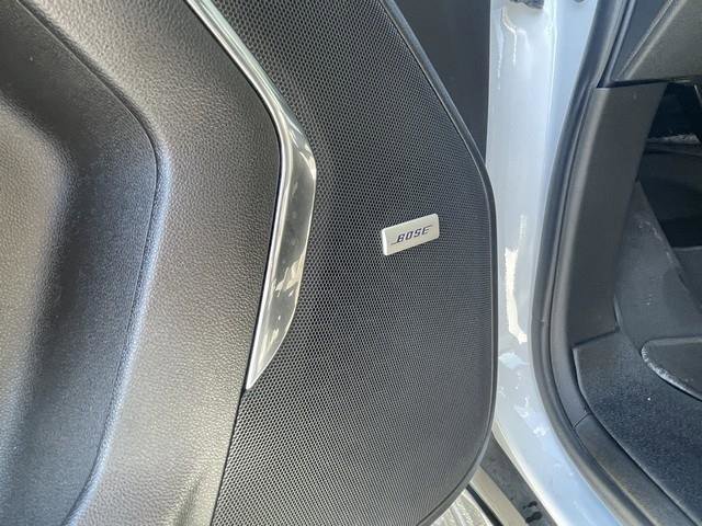 Used 2023 GMC Yukon XL SLT image 12