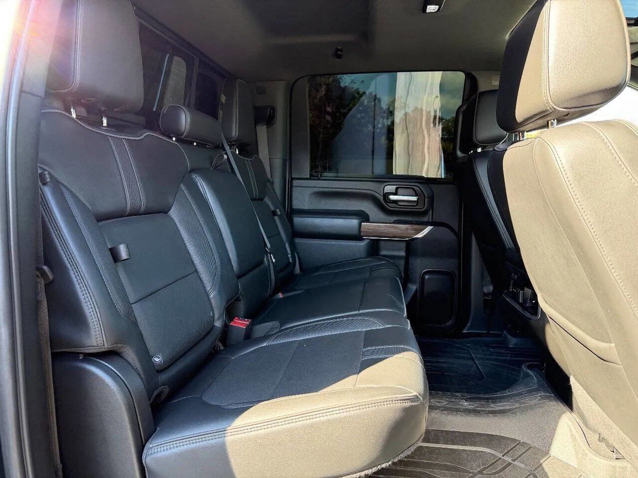 Used 2023 Chevrolet Silverado 3500 High Country image 21