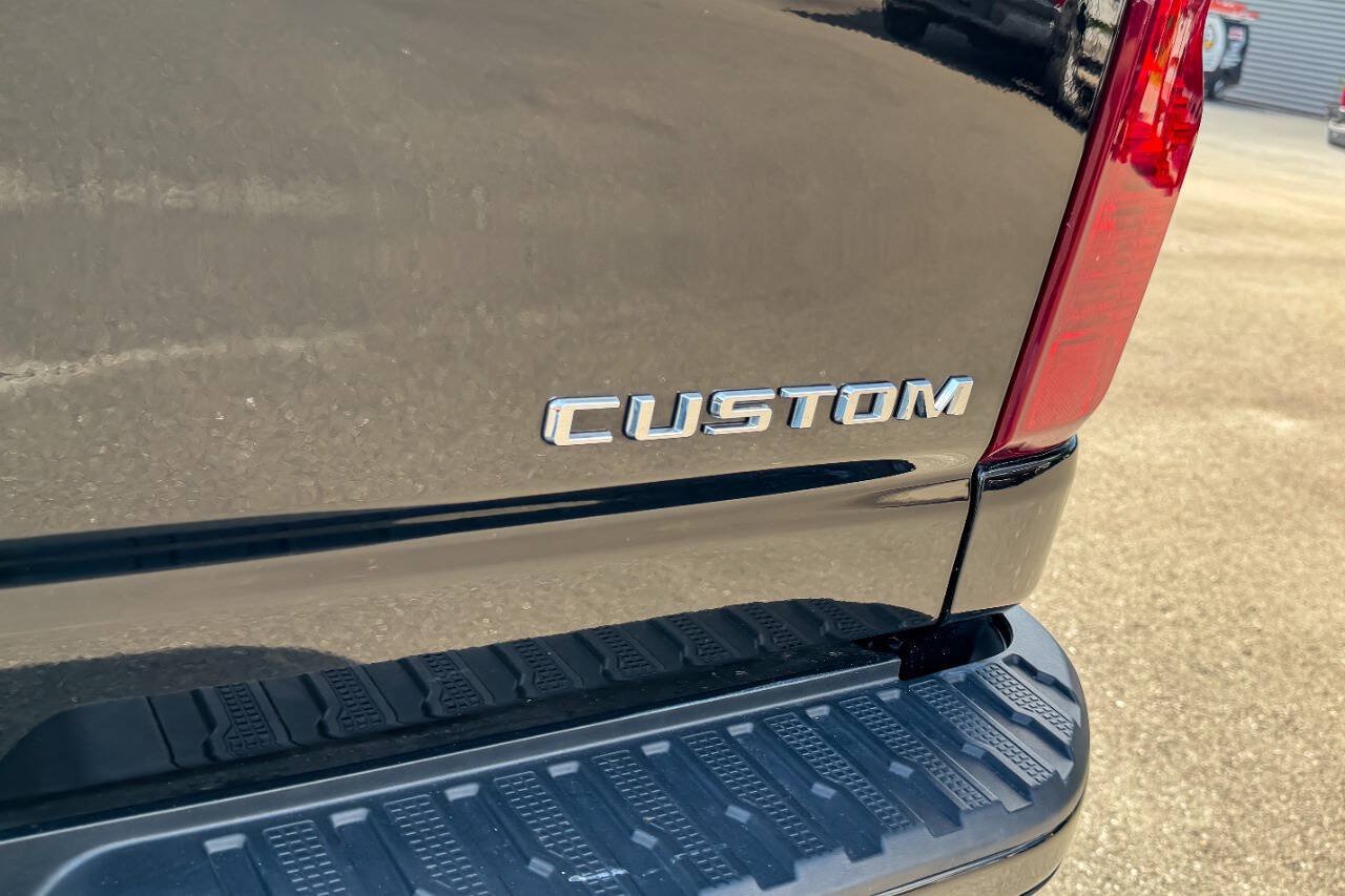 Used 2024 Chevrolet Silverado 2500 Custom w/ Custom Value Package AWD/4WD image 20