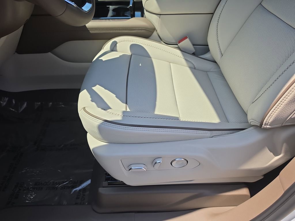 New 2026 GMC Yukon Denali w/ Denali Reserve Package AWD/4WD image 9