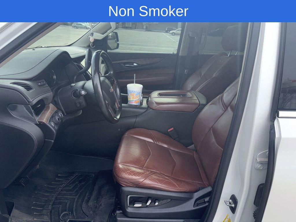 Used 2016 Cadillac Escalade Luxury AWD/4WD image 9