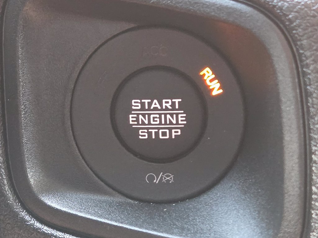 Used 2024 Jeep Wrangler Unlimited Sport AWD/4WD image 32