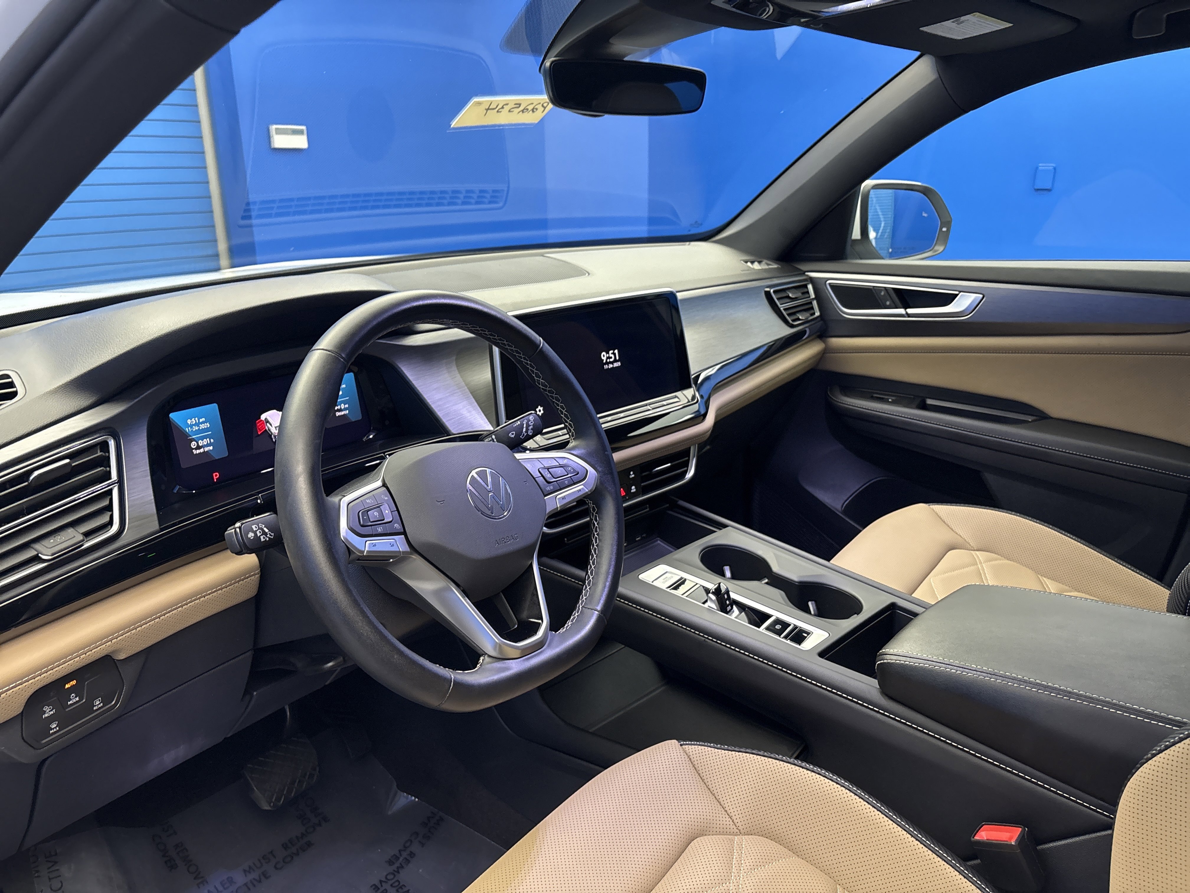 Certified 2024 Volkswagen Atlas Cross Sport SE image 11