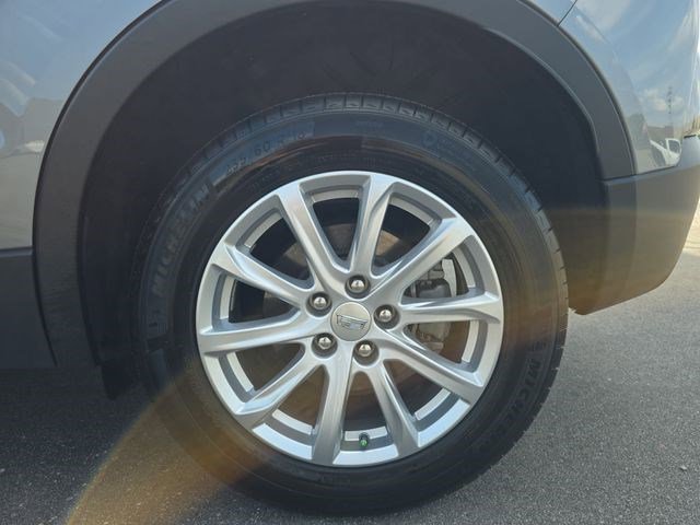 Used 2023 Cadillac XT4 Luxury w/ Cold Weather Package FWD image 30