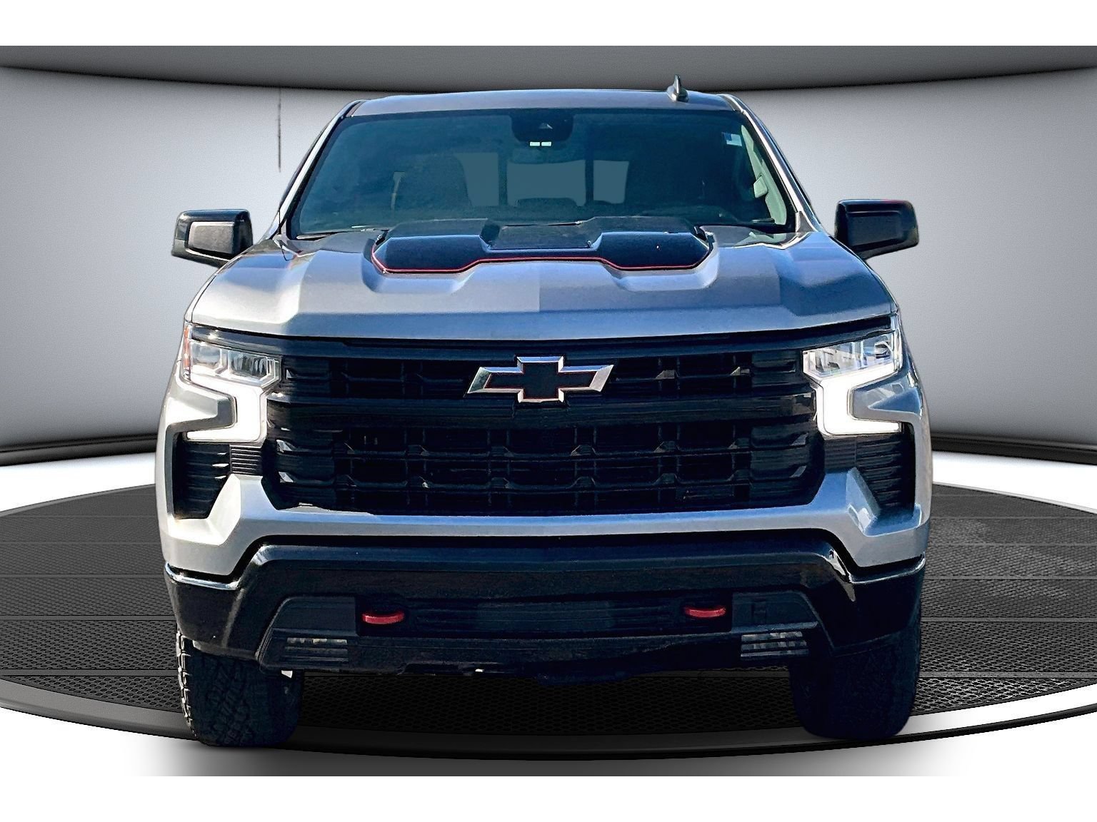 Used 2025 Chevrolet Silverado 1500 LT Trail Boss w/ Convenience Package II AWD/4WD image 4