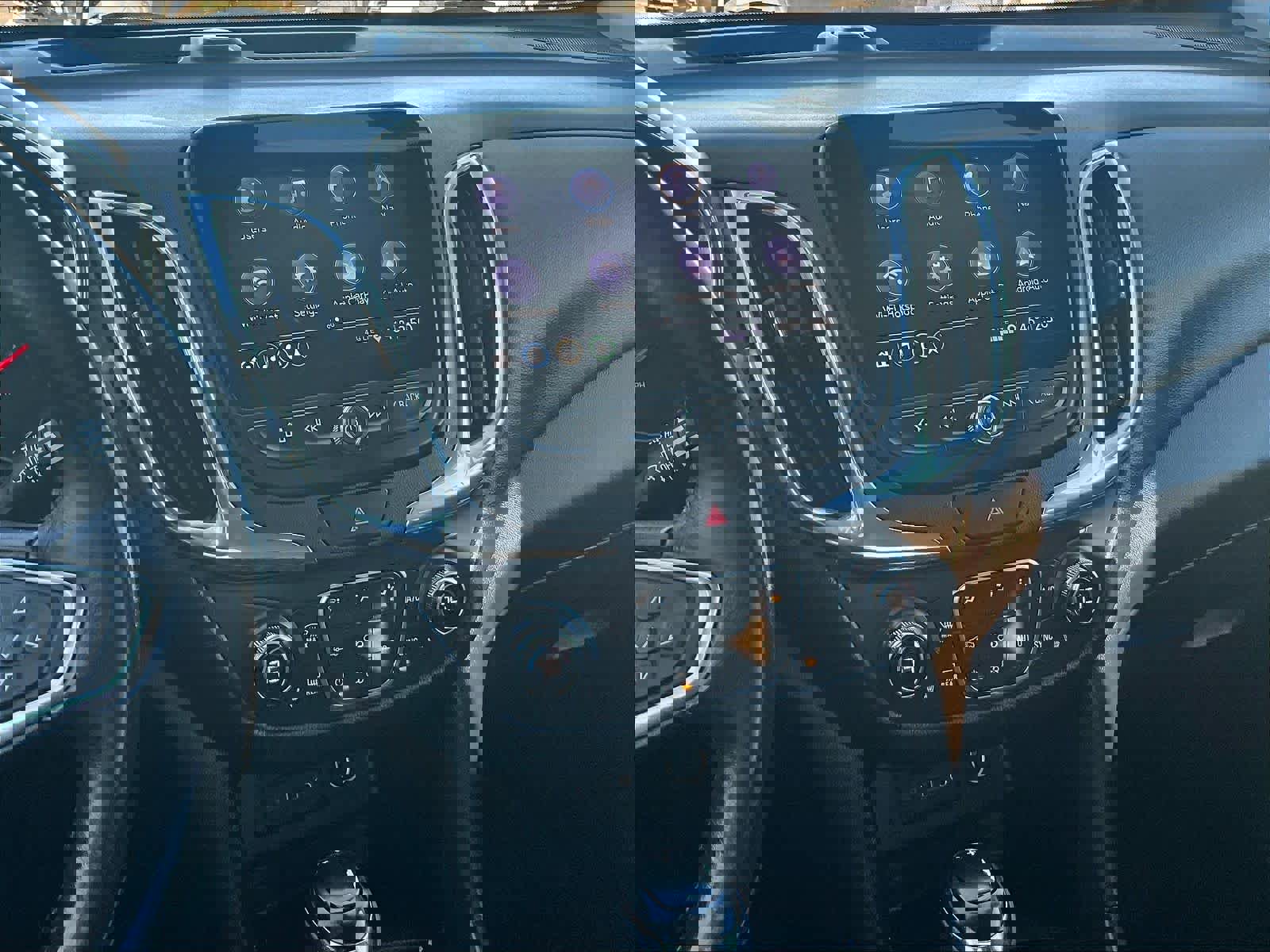 Used 2020 Chevrolet Equinox LT image 17