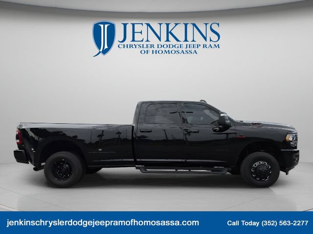 Certified 2024 RAM 3500 Big Horn w/ Night Edition AWD/4WD image 2