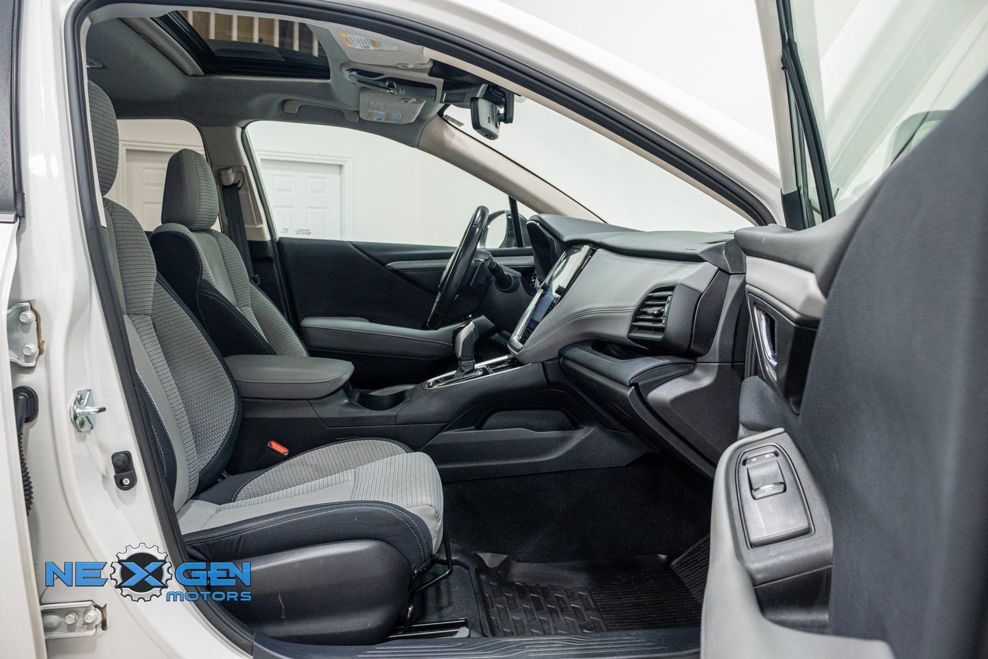 Used 2024 Subaru Outback Premium image 36