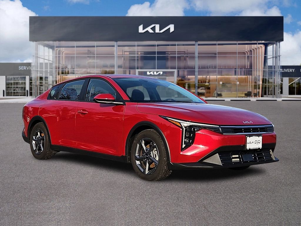 Certified 2025 Kia K4 LXS image 1