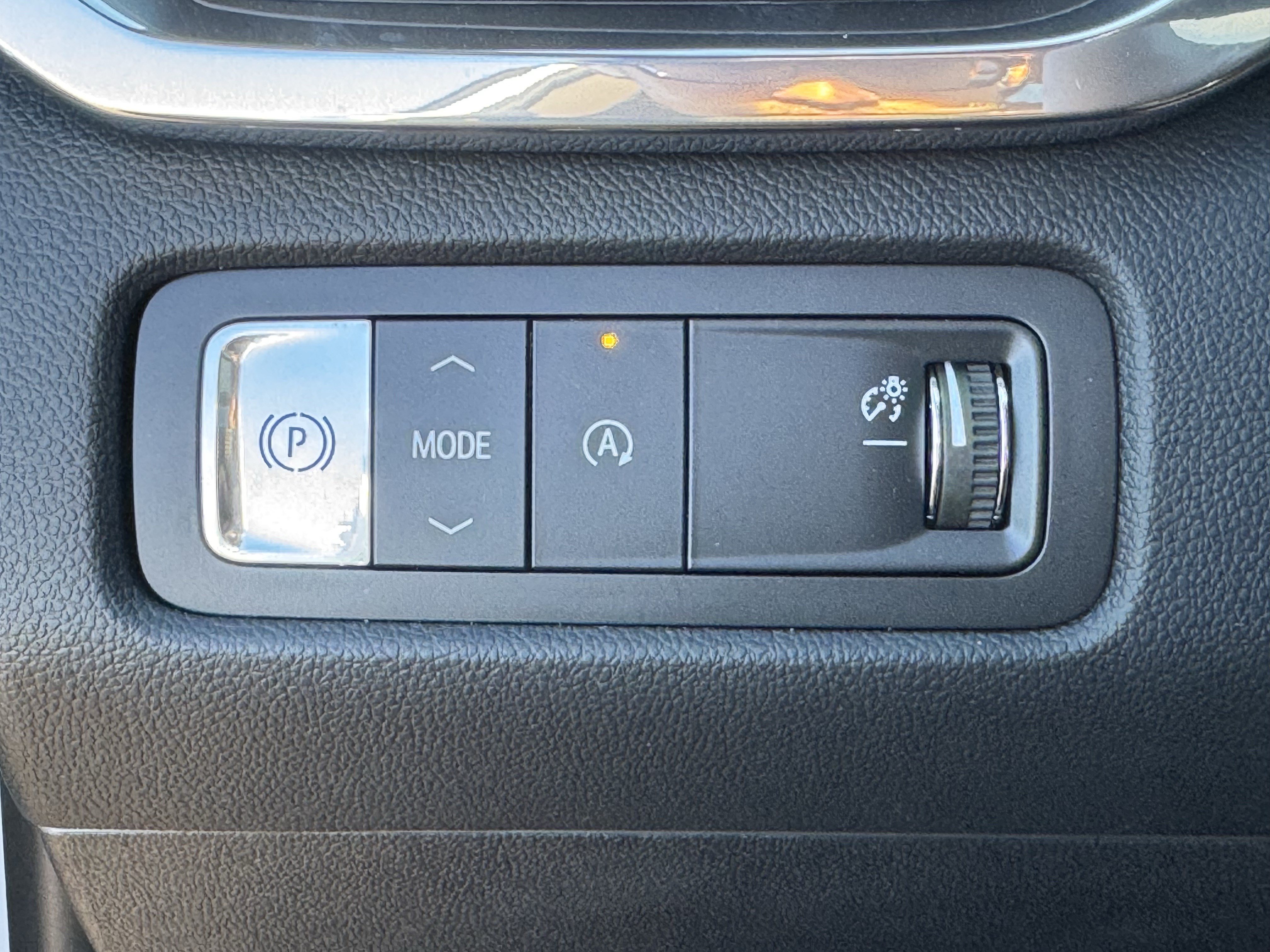 New 2026 GMC Acadia Elevation w/ Elevation Premium Package FWD image 18