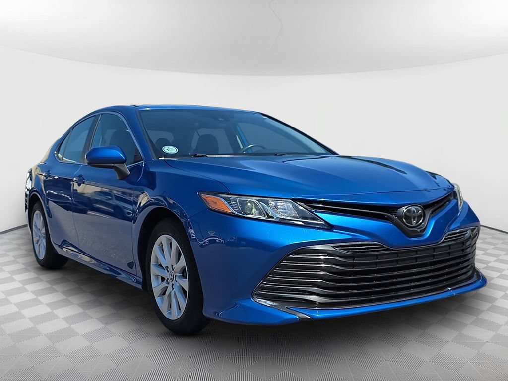 Used 2019 Toyota Camry LE FWD image 2