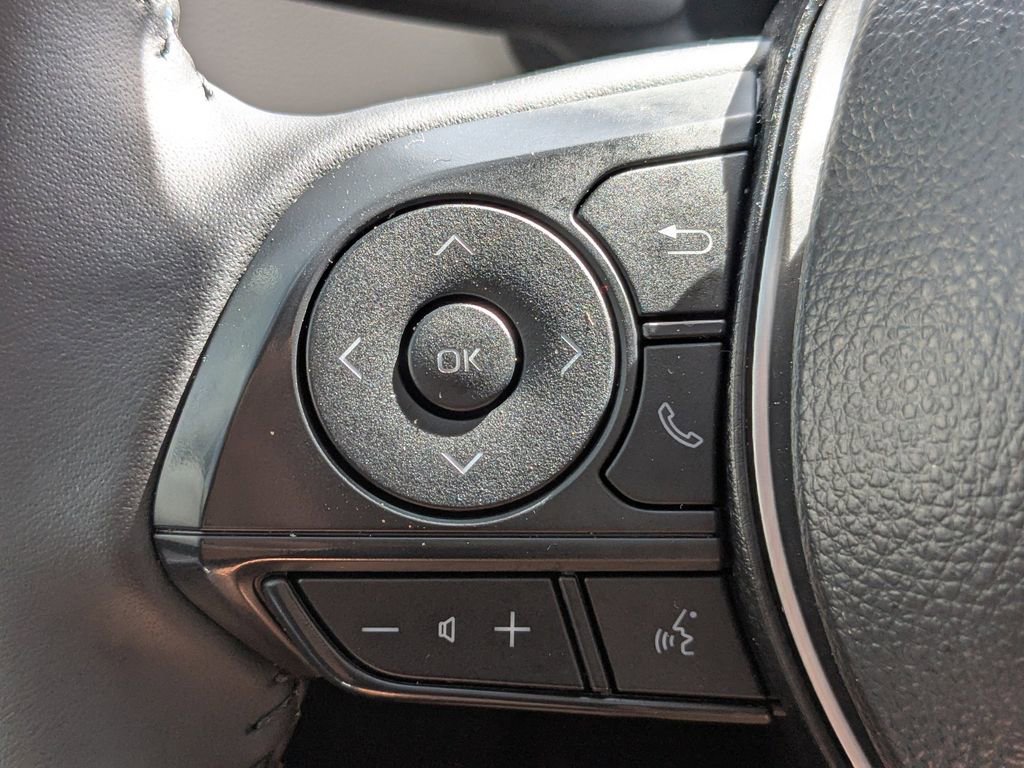 Certified 2026 Toyota Corolla Cross LE FWD image 23
