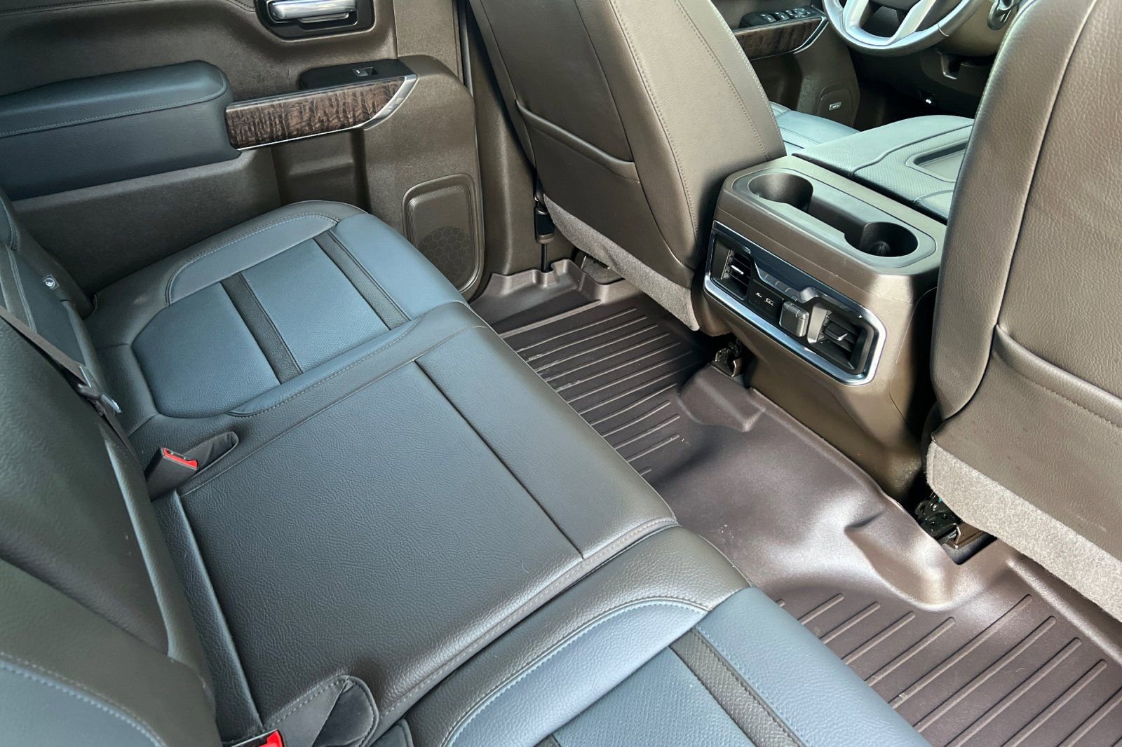 Used 2022 GMC Sierra 2500 Denali w/ Denali Ultimate Package image 16