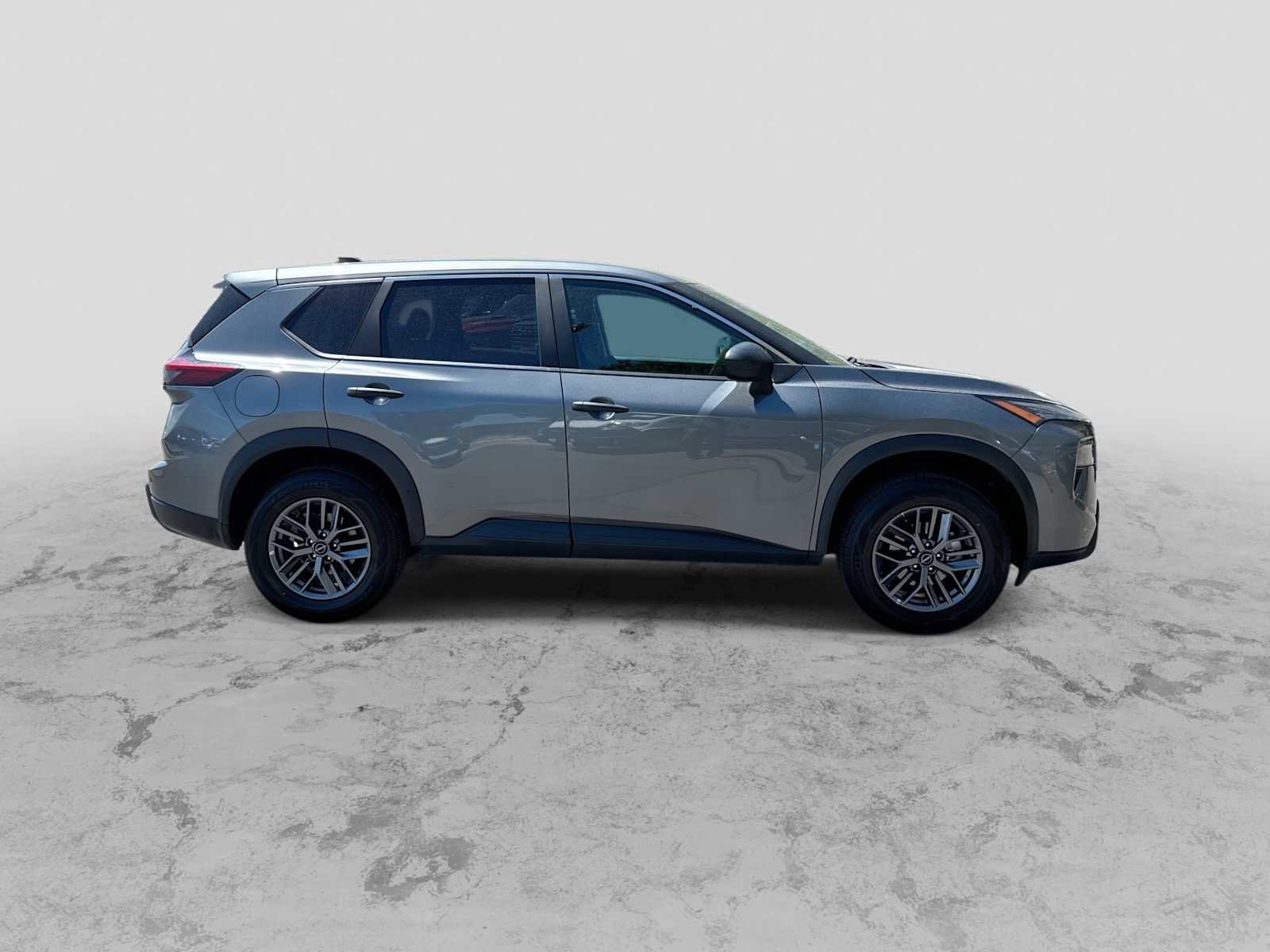 Used 2024 Nissan Rogue S AWD/4WD image 9